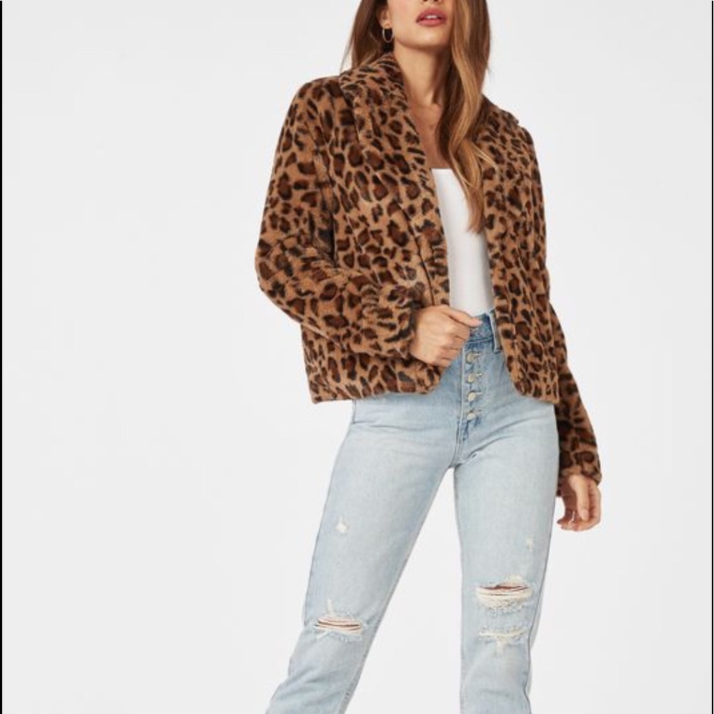 🤩HP🤩Leopard Faux Fur Jacket
